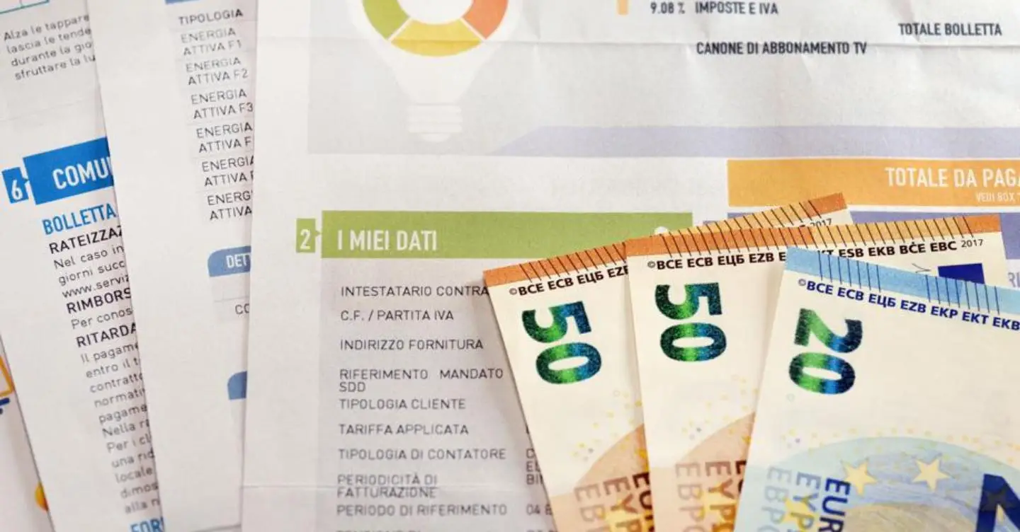 Risparmia centinaia di euro in bolletta, l’errore sul frigo che ti costa una fortuna